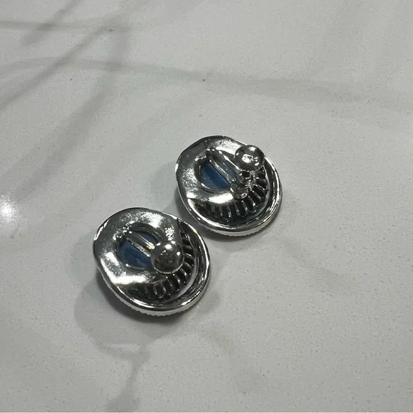 1950s Vintage STAR ( Staret) signed Round Blue Silver Tone Earrings Screwback - Picture 2 of 6